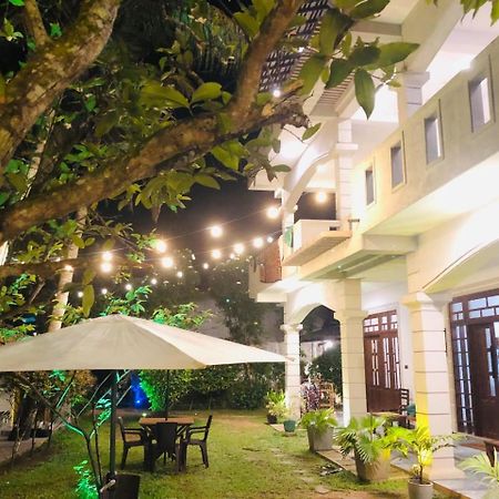 Plantation Surf Inn & Restaurant - Midigama East Eksteriør billede