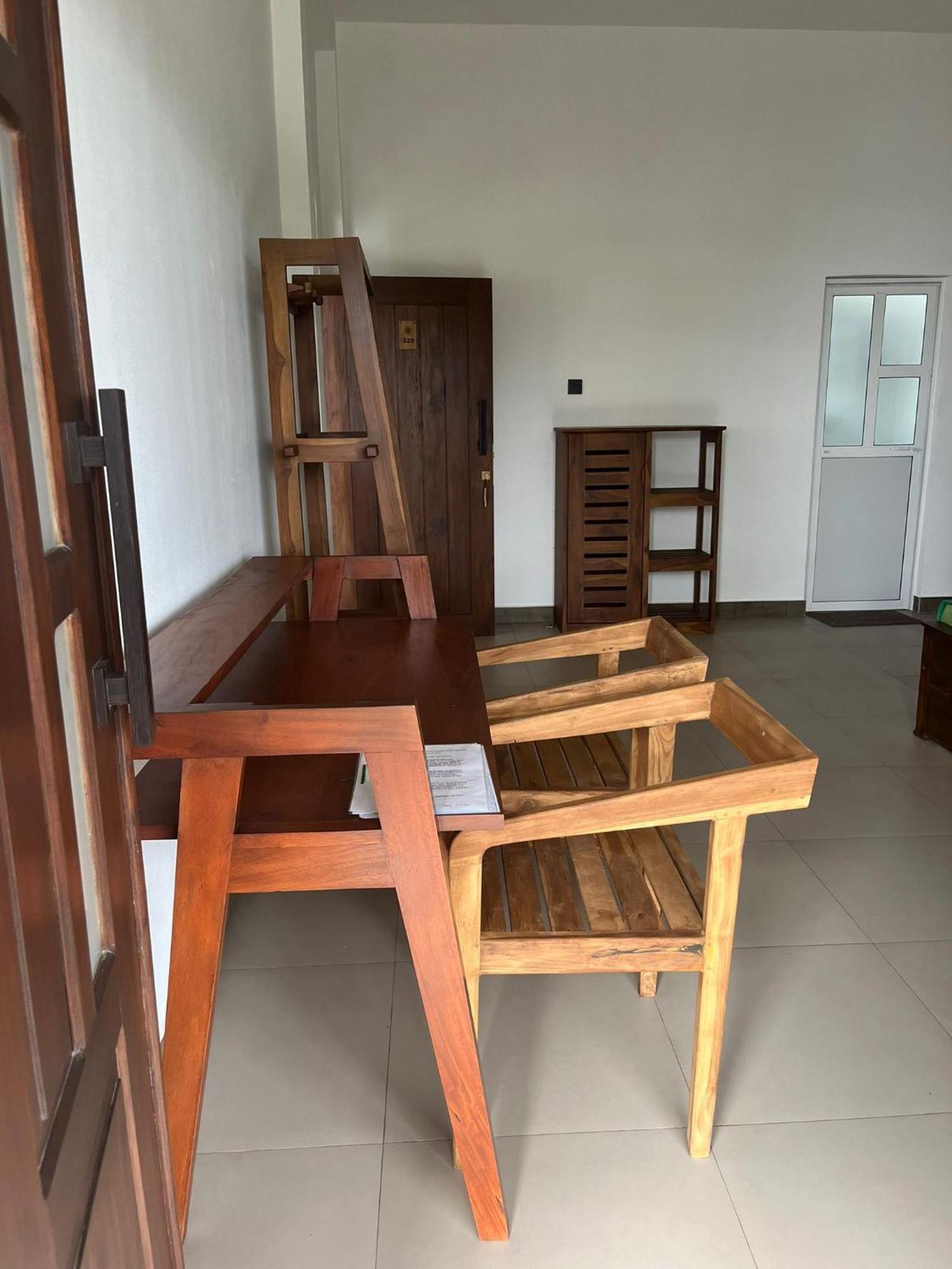 Plantation Surf Inn & Restaurant - Midigama East Eksteriør billede